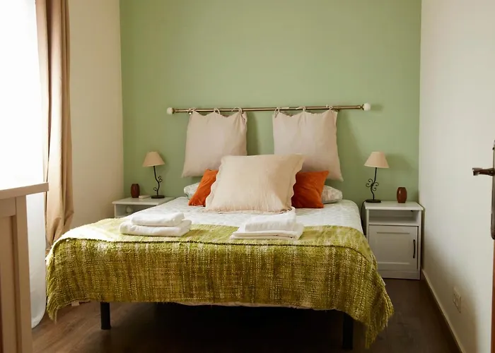Amazing Vila Close To Sitges, Jacuzzi, Swimming Pool & Exellent Views