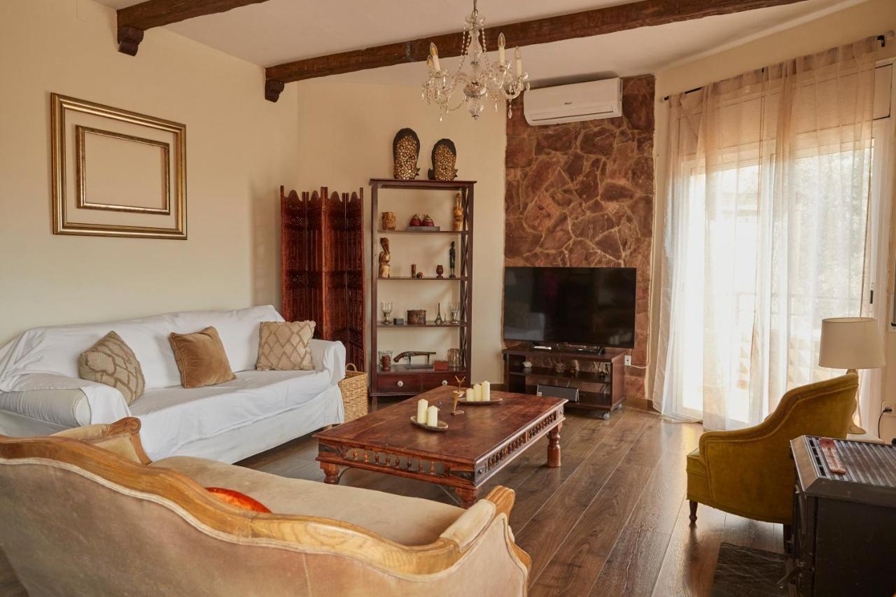 Amazing Close To Sitges, Jacuzzi, Swimming Pool & Exellent Views Holiday home