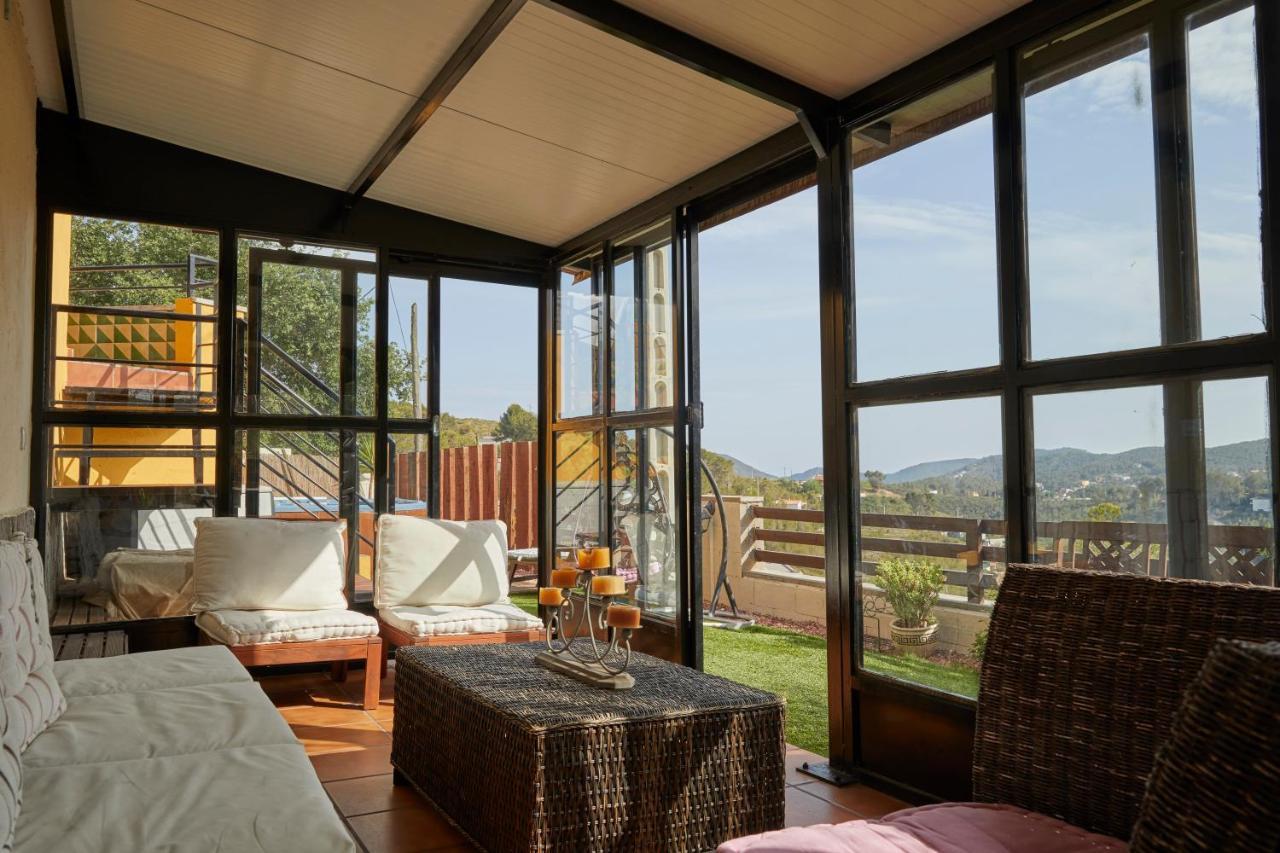 Amazing Close To Sitges, Jacuzzi, Swimming Pool & Exellent Views Holiday home